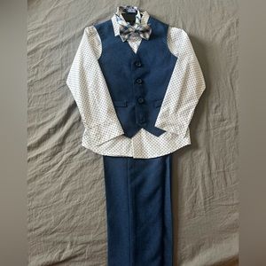 Toddler boy 3 piece suit with removable bow tie